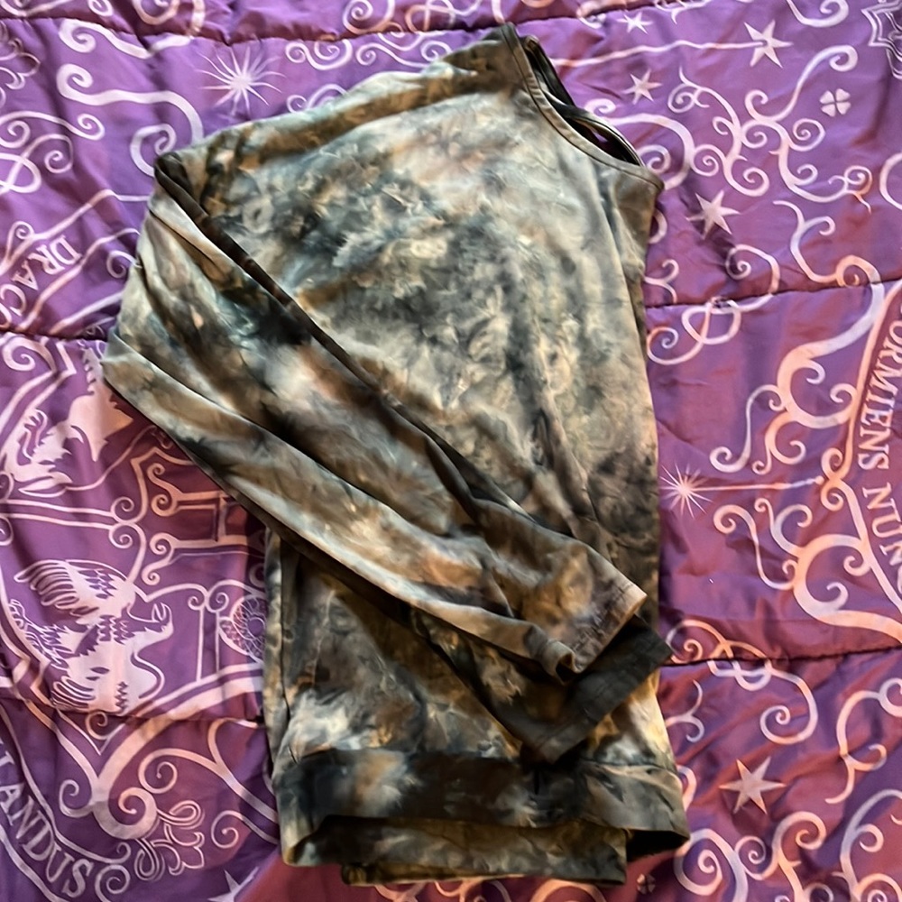 Cropped Long sleeve with ribbed back